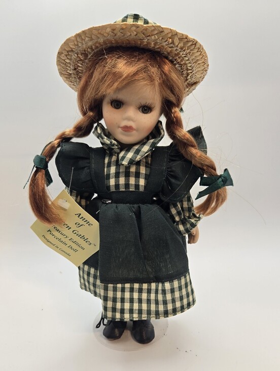 treasury edition Other - Anne of Green Gables Treasury Edition 9in Porcelain Doll With Tags